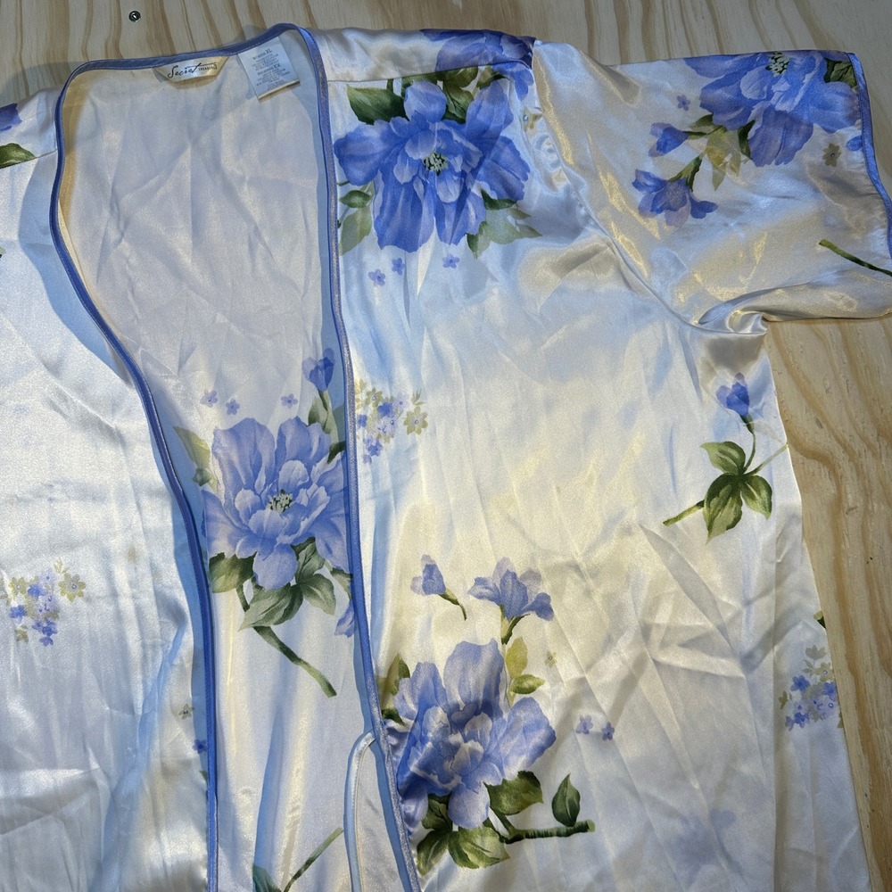 Secret Treasures Women's Satin Floral Robe White Blue Short Kimono Sleepwear XL